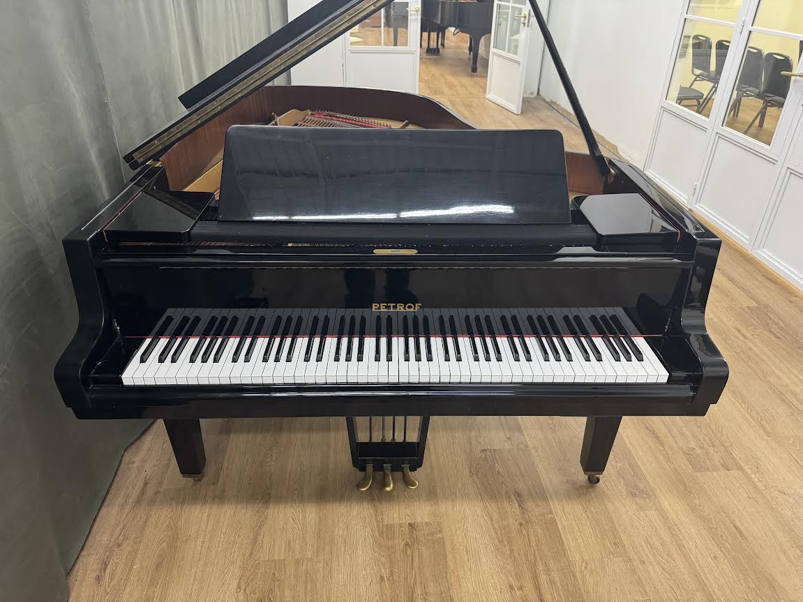 Petrof Model III 6'4" Grand Piano in Polished Ebony | Serial #263238