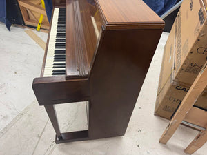 1974 Wurlitzer Upright Piano – Model 2924 (Mahogany Finish)